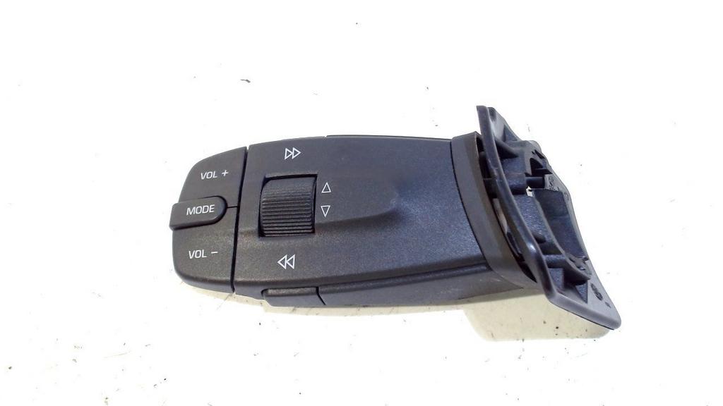 Radio bediening Seat Ibiza, Autos : Divers, Autoradios, Enlèvement ou Envoi, Van der Ven Autorecycling B.V., Onderdelen@venauto.nl