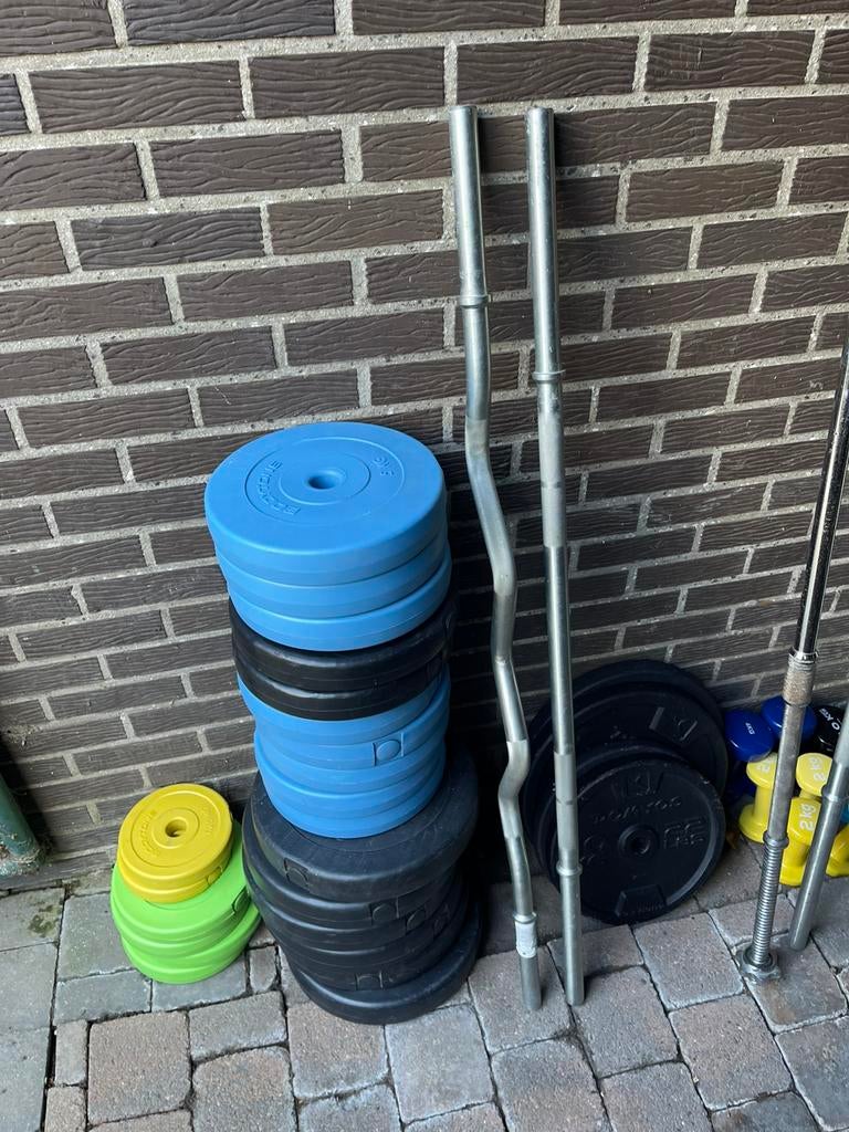 Gewichten met barbell sets change plates met 2 bench press, Enlèvement, Comme neuf