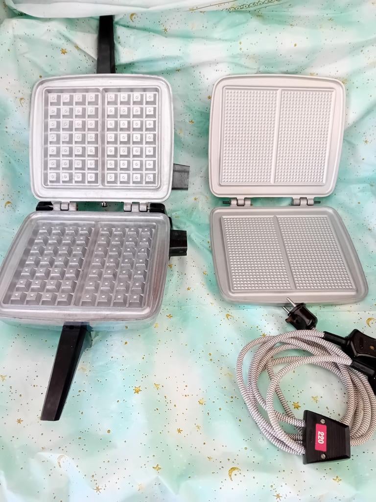 Gaufrier de marque Nova modèle Multex HM neuf!!! dans sa boi, Electroménager