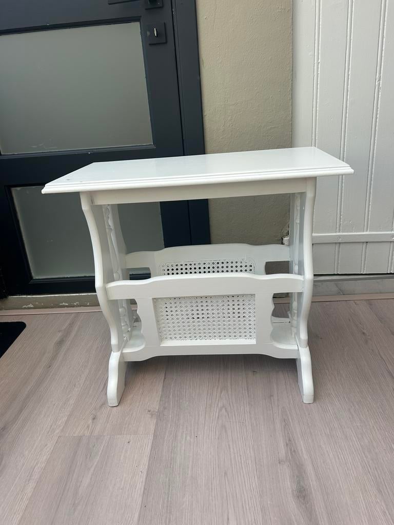 Boeken/side table, Huis en Inrichting, Ophalen, Zo goed als nieuw