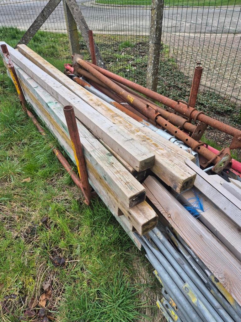 Stelling +190 m2 balken  bouw materialen, Ophalen