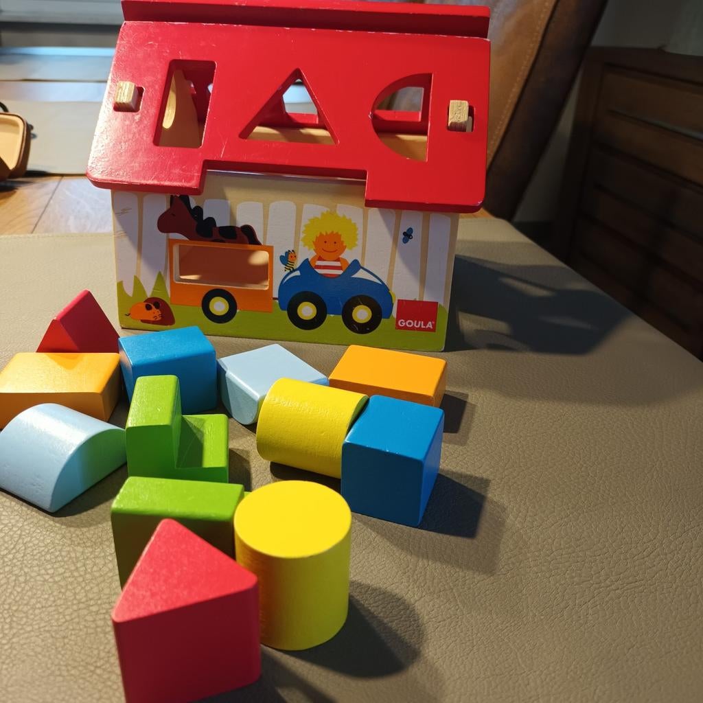 Huisje met insteekvormen, Ophalen