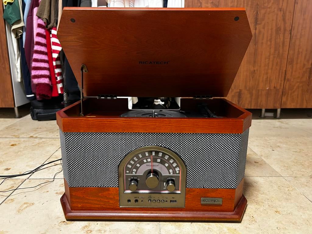 Ricatech vintage platenspeler/ radio, Audio, Tv en Foto, Ophalen, Gebruikt, Radio