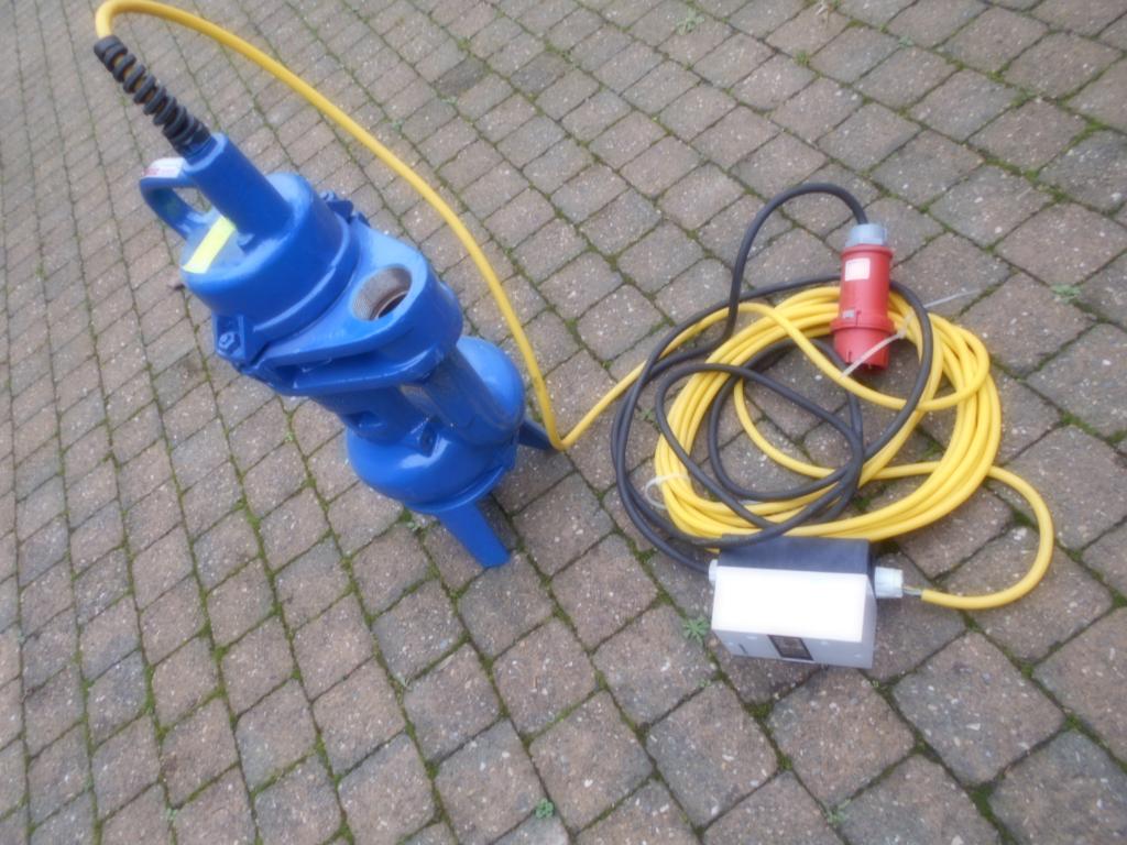 nieuwe HIDROSTAL pomp, Zakelijke goederen, Landbouw | Aardappelen, Groenten, Fruit en Vlees, Ophalen