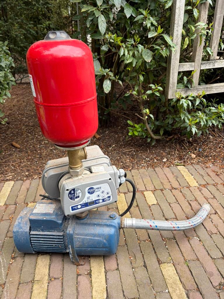 Pedrollo Plurijet pomp + drukvat + controller, Jardin & Terrasse, Pompes à eau, Comme neuf, Enlèvement