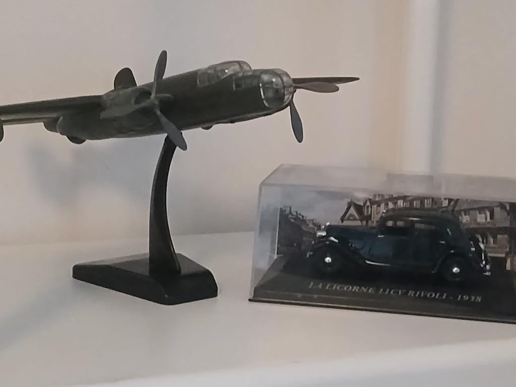 Miniatuur auto en vliegtuig, Verzamelen, Ophalen, Zo goed als nieuw