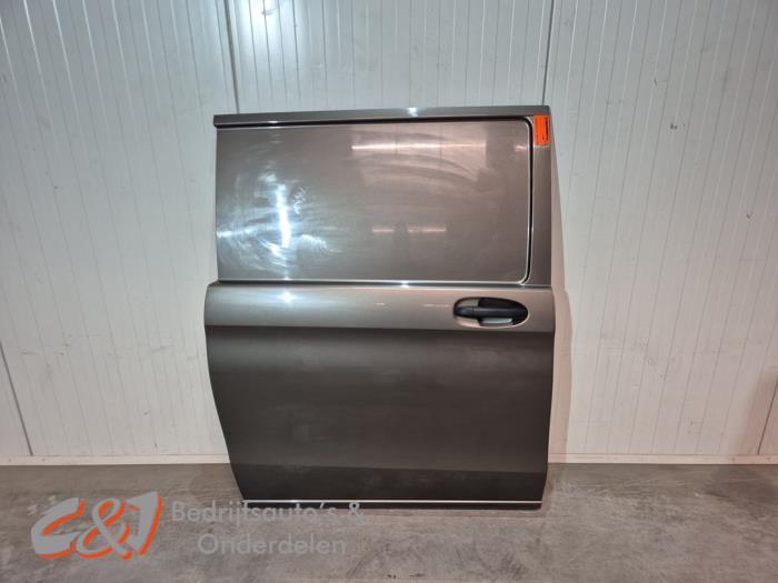 Porte coulissante droite d'un Mercedes Vito (9963), 3 mois de garantie, Utilisé, Porte, -