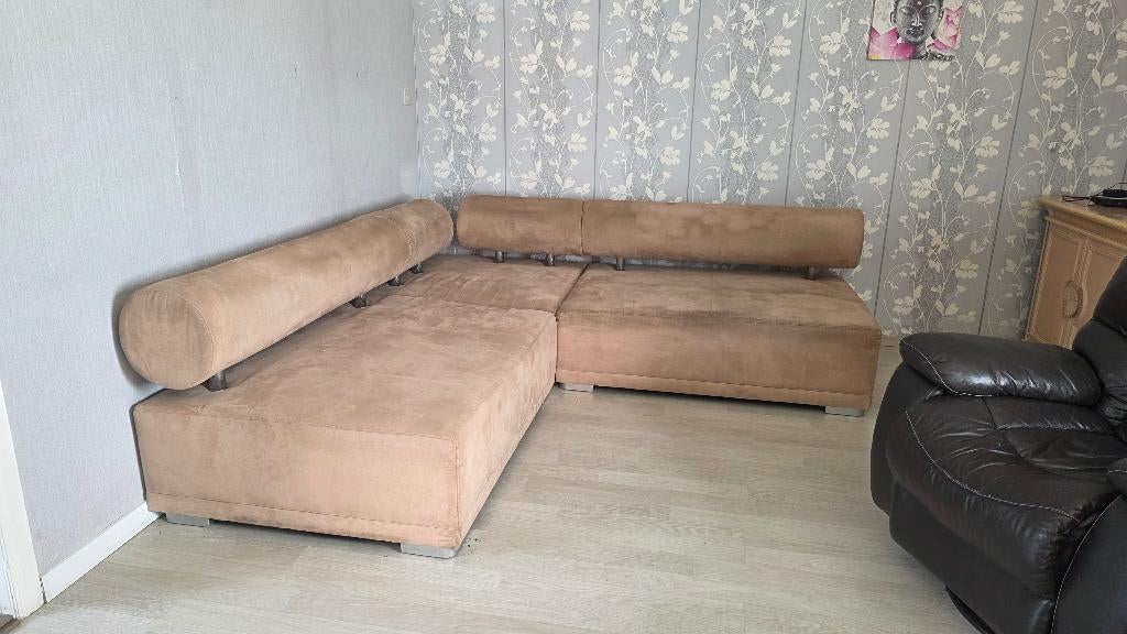 GRATIS hoekzetel af te halen in Nazareth, Huis en Inrichting, Zetels | Zetels, Ophalen