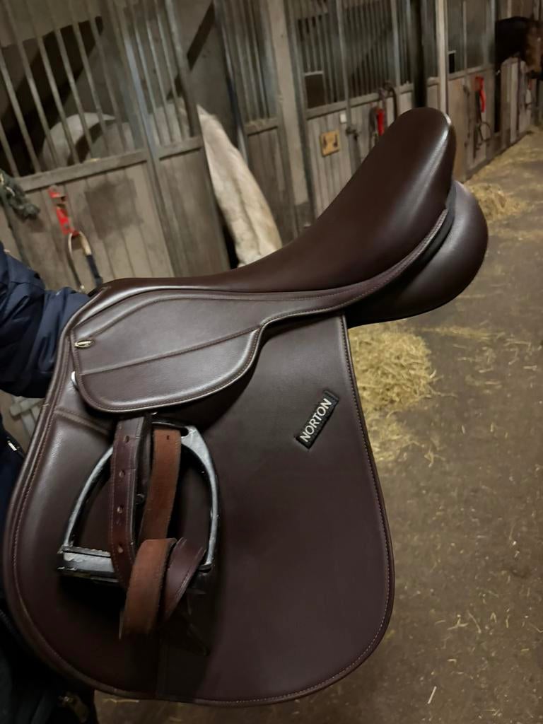 Mooie springzadel, Ophalen of Verzenden, Zo goed als nieuw