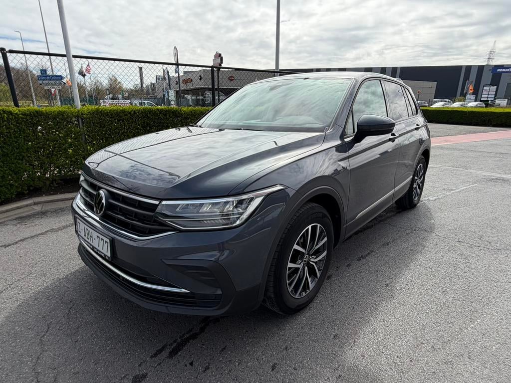 Vw Tiguan 1.5TSI Led Xenon Nardo Grey 2021 80dkm, Auto's, Volkswagen, Euro 6, Bedrijf, 5 deurs, SUV of Terreinwagen