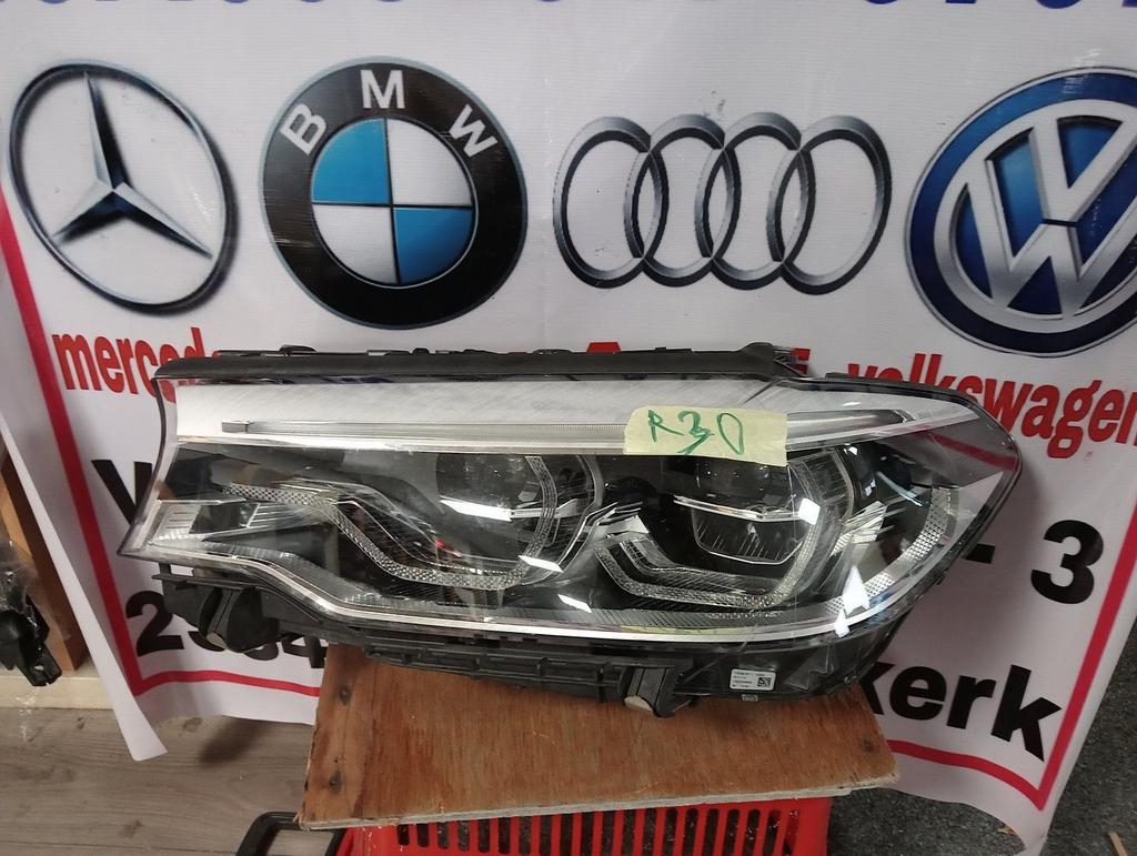 BMW 5 SERIE G30 G31 ADAPTIEVE VOL LED KOPLAMP 7439209-01, Gebruikt, -, -, Ophalen of Verzenden