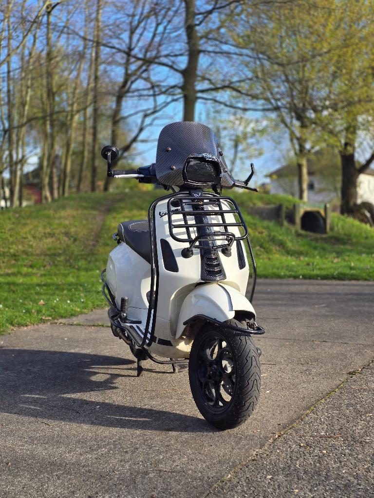Nette Vespa Sprint, 2019 met valschade en veel opties!, Ophalen, Gebruikt, Vespa S, 49 cc