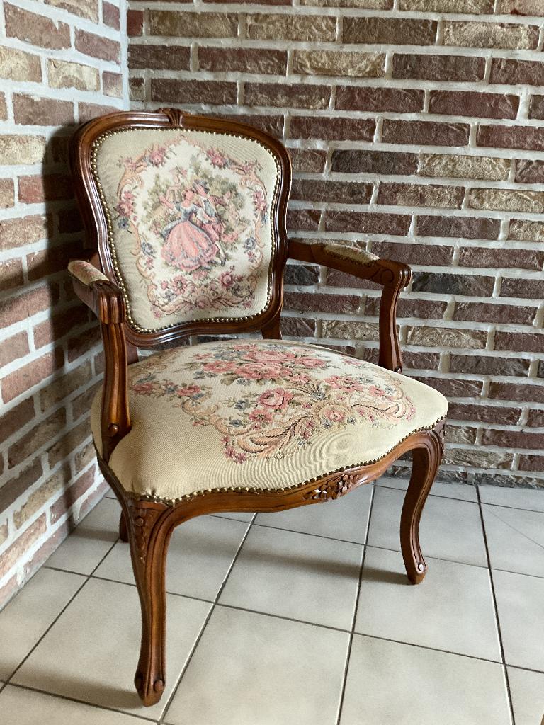 Fauteuil Louis XV, Antiquités & Art, Enlèvement