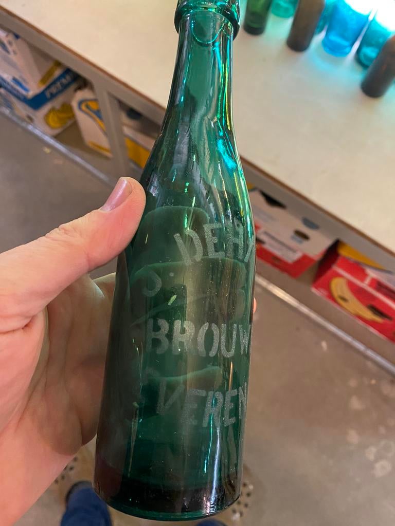 Oud bierflesje brouwerij j.dehaene beveren / yzer ijzer, Enlèvement, Comme neuf