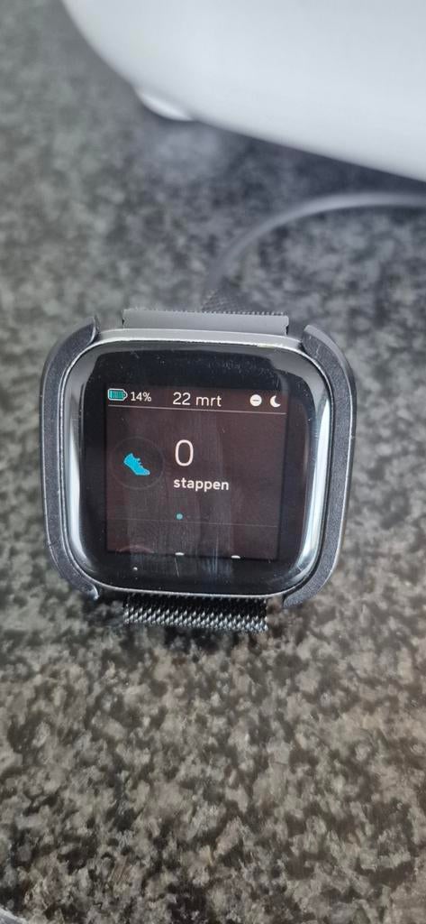 Fitbit Versa, Handtassen en Accessoires, Smartwatches, Ophalen