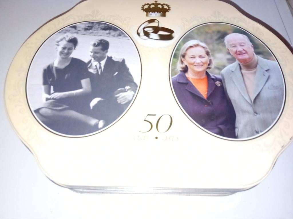 boîte en fer blanc King Albert & Queen Paola, Enlèvement ou Envoi, Comme neuf, Autres types