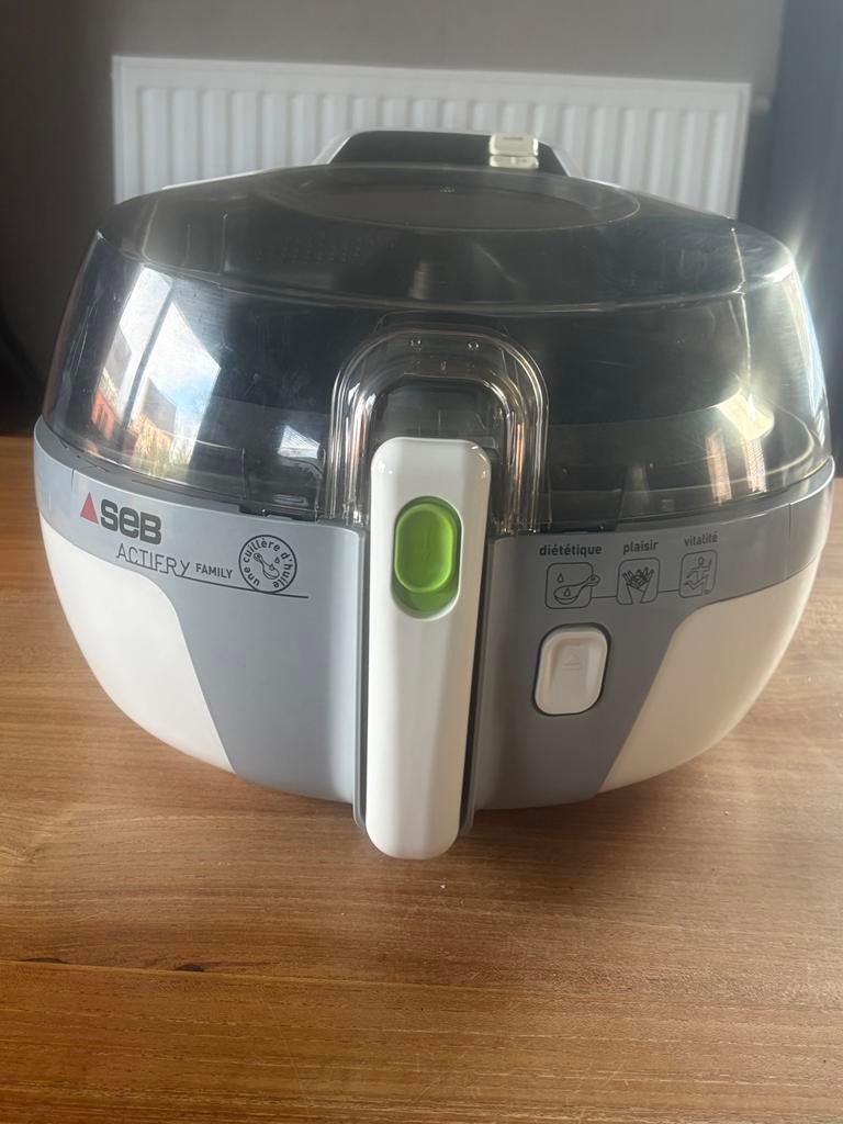 Seb  Actifry Family Airfryer, Enlèvement, Utilisé, Friteuse à air, 750 à 999 grammes