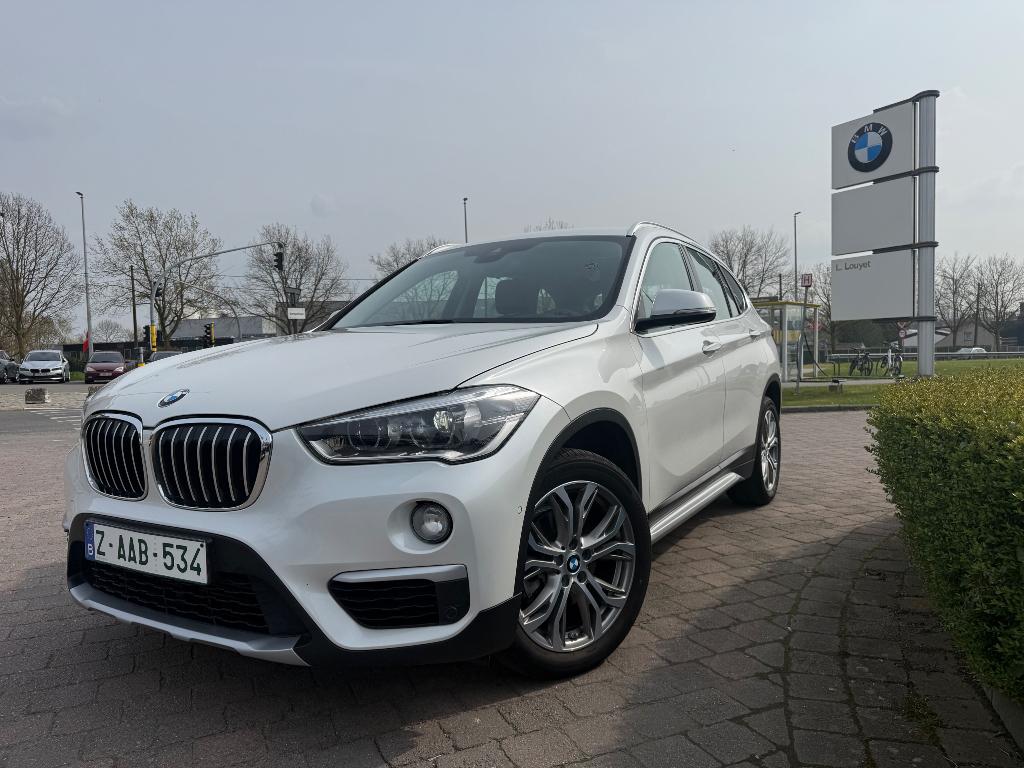 BMW X1 1.5iA sDrive18, BMW Service, Car-Play! C.T.+Car-Pass!, Auto's, BMW, Euro 6, Wit, Leder, Bedrijf