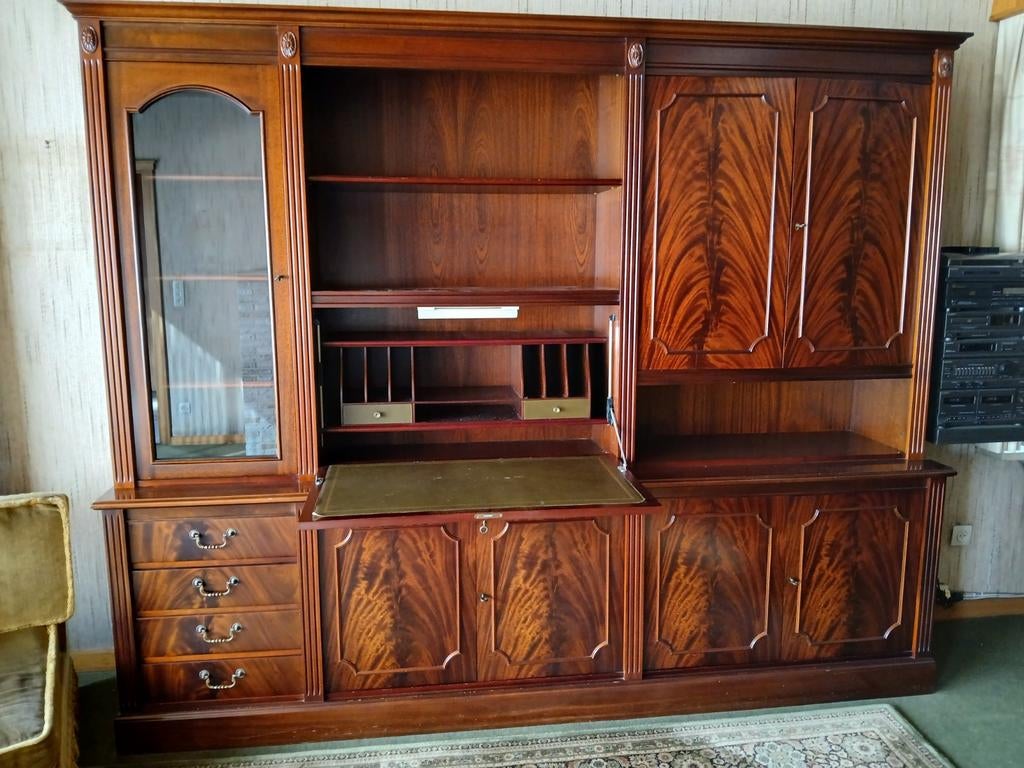 Wandkast in kerselaar, Ophalen, 250 tot 300 cm, 200 cm of meer, Kersenhout