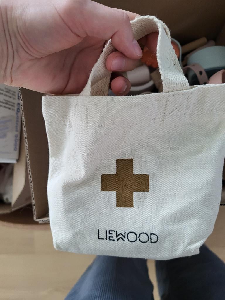 Kinderspeelgoed: dokterset Liewood, Kinderen en Baby's, Ophalen, Nieuw, Ontdekken