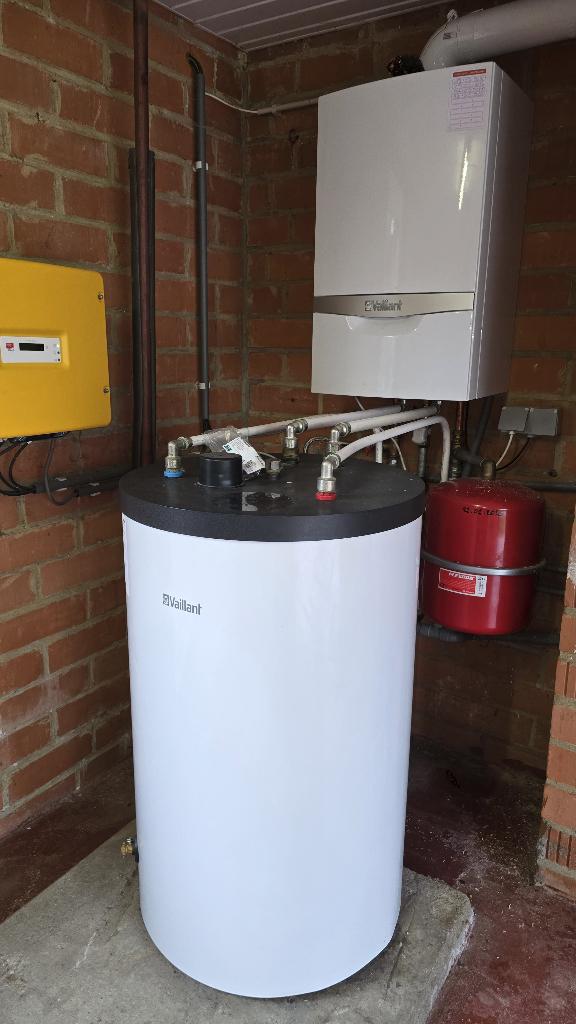 Chaudière Vaillant ecoTEC + boiler 150L + radiateurs, Bricolage & Construction, Comme neuf, Enlèvement, 60 à 150 cm, 800 watts ou plus