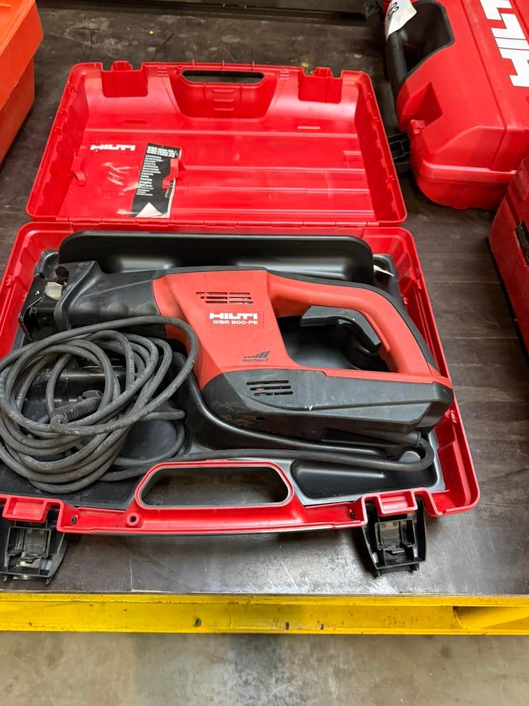 Wsr 900 reciprozaag hilti, Doe-het-zelf en Bouw, Gereedschap | Zaagmachines, Ophalen, Zo goed als nieuw, Reciprozaag
