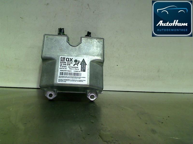 BOITIER AIRBAG Opel Zafira (M75) (01-2005/04-2015), Utilisé, Opel