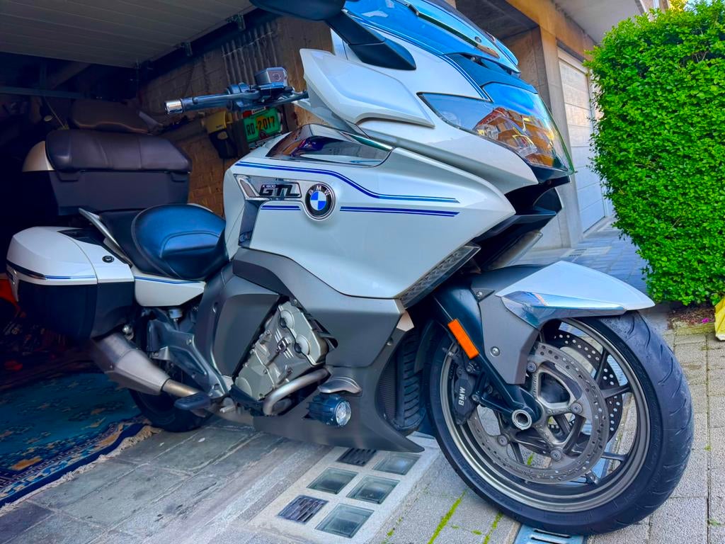 BMW K1600