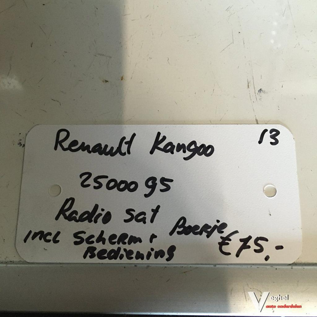 Renault Kangoo 1.5 dci ( Achterklep ) 2013 2500095  Radio Sa, Auto diversen, Autoradio's, Ophalen of Verzenden, -, -, -