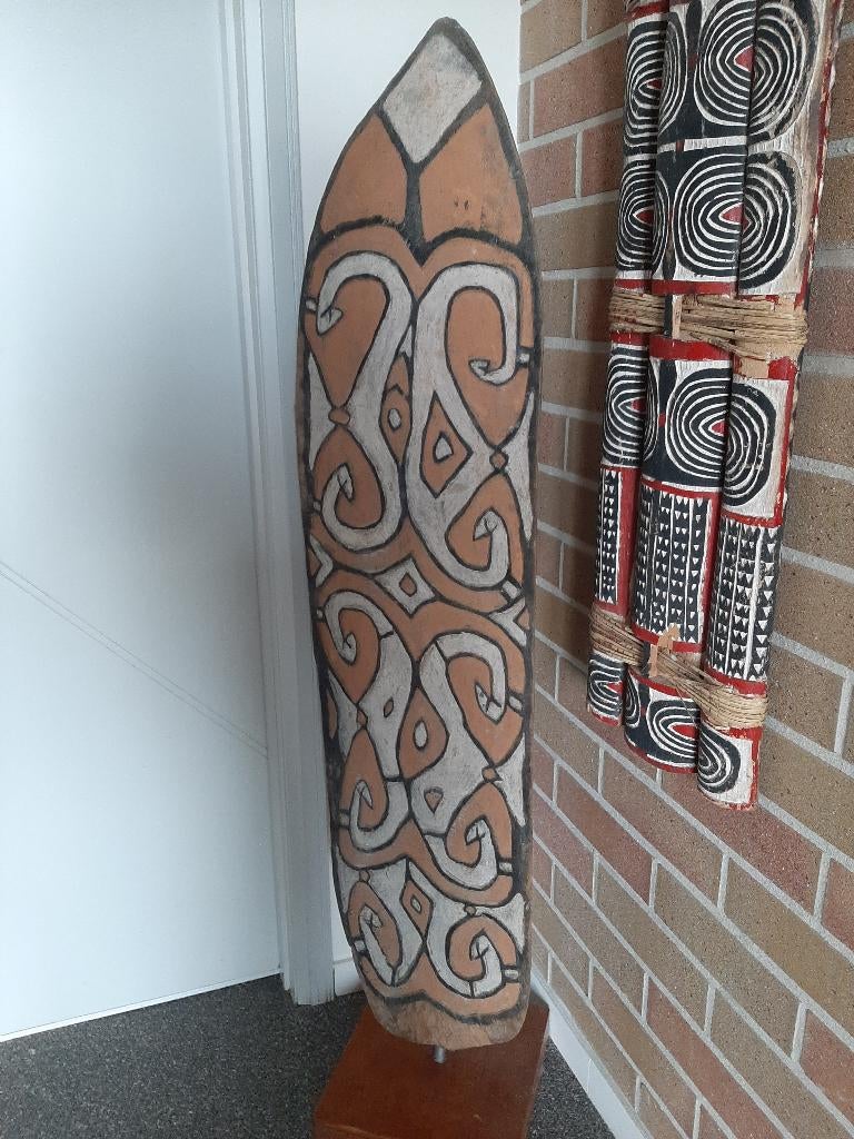PRACHTIG ASMAT SHIELD PAPUA, Ophalen