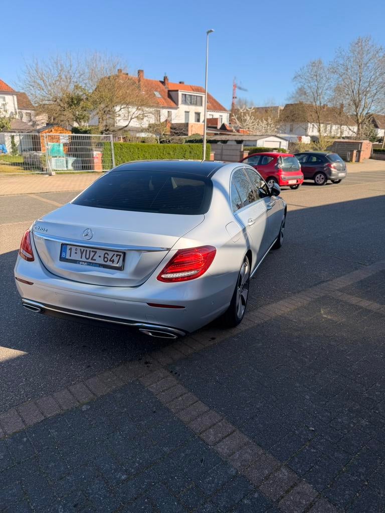 Mercedes Benz E220, Autos, Cuir, Argent ou Gris, Achat, Euro 6