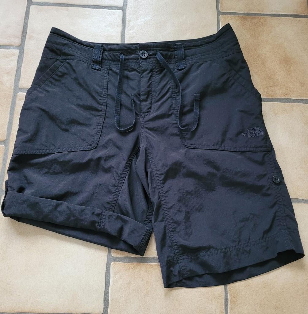 Leuke bermuda/short merk The North Face, 8/36, Kleding | Dames, Ophalen of Verzenden, Zwart