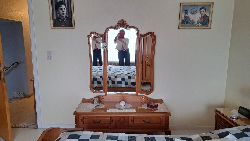 Vintage commode Volle eik 60 jaar oud, Huis en Inrichting, Ophalen, Glas