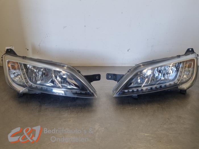 Kit phares gauche + droite d'un Citroen Jumper, Autos : Pièces & Accessoires, -, 3 mois de garantie, Utilisé, -