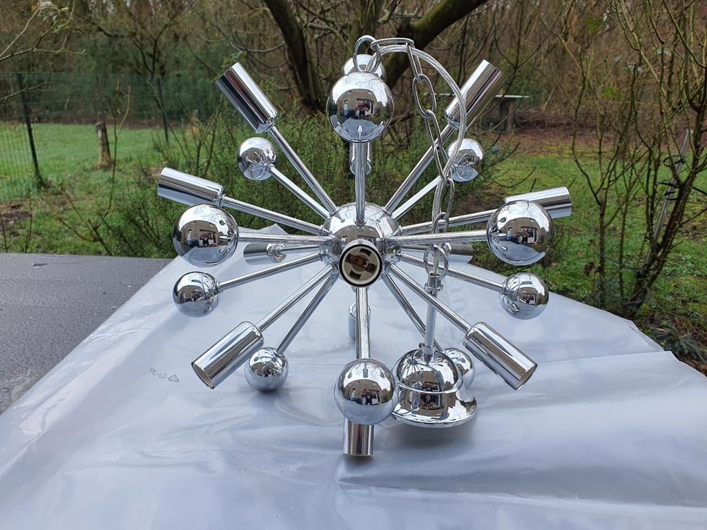 Lustre spoutnik, Enlèvement