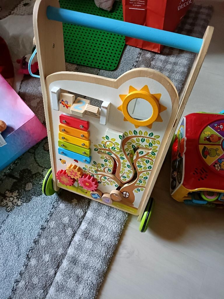 Wandeling-/activiteitenkar (New Classic Toys), Kinderen en Baby's, Speelgoed | Overig, Zo goed als nieuw, Jongen of Meisje, Ophalen