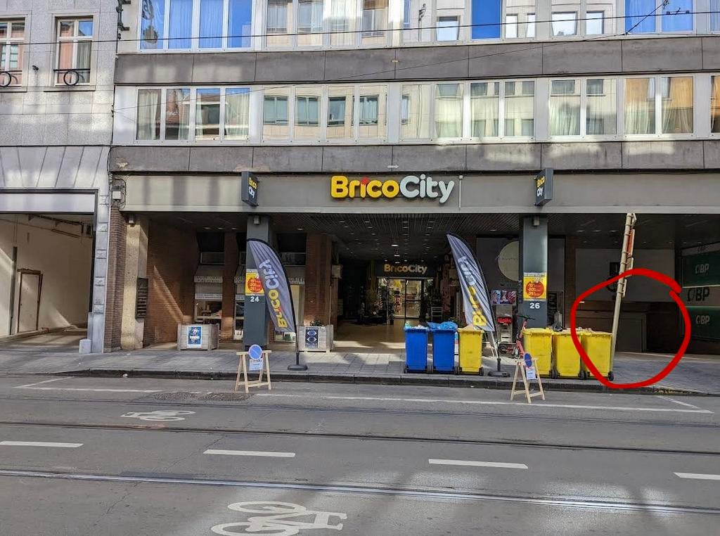 Place de parking sous terrain a vendre Place Stéphanie, Immo, Garages & Places de parking, Bruxelles