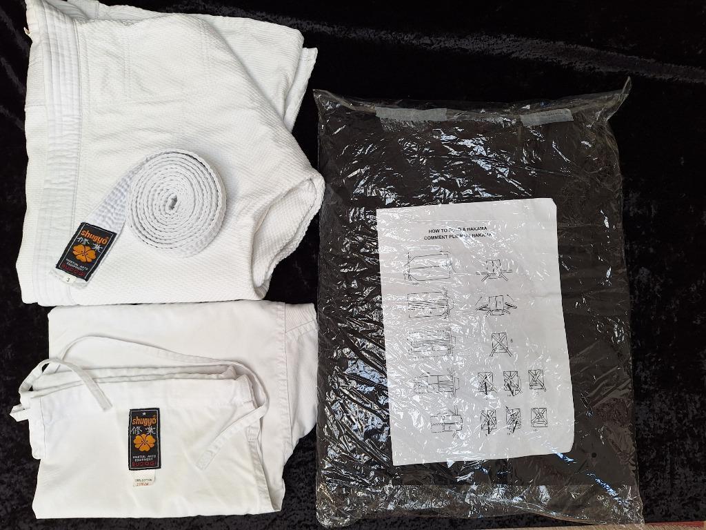 Hakama et/ou Kimono blanc pour pratique Aikido, Sport en Fitness, Vechtsporten en Zelfverdediging, Zo goed als nieuw, Aikido, Vechtsportkleding