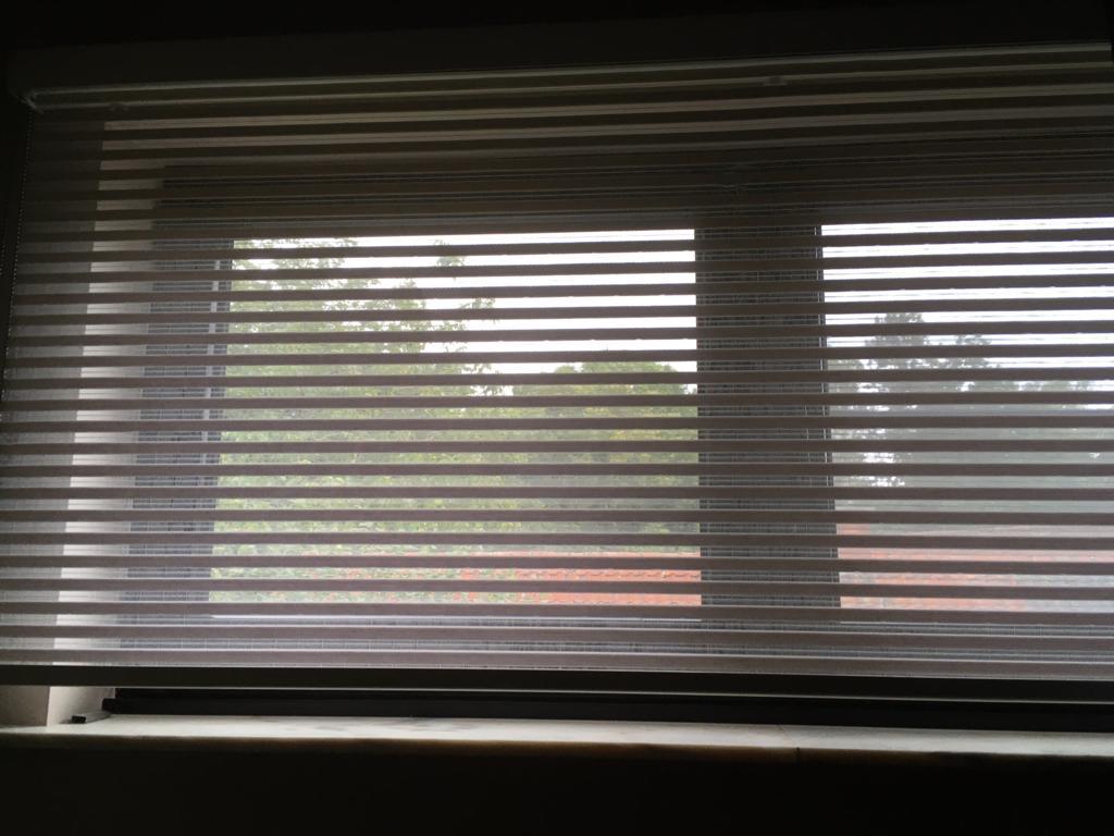 Luxaflex rolgordijn, Huis en Inrichting, Ophalen, Gebruikt, 200 cm of meer, Wit