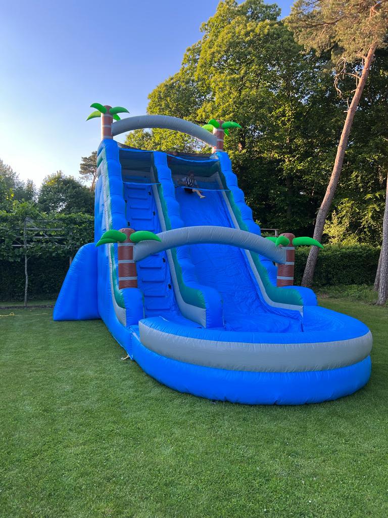 Springkussen met glijbaan, Kinderen en Baby's, Speelgoed | Buiten | Springkussens, Nieuw, Ophalen