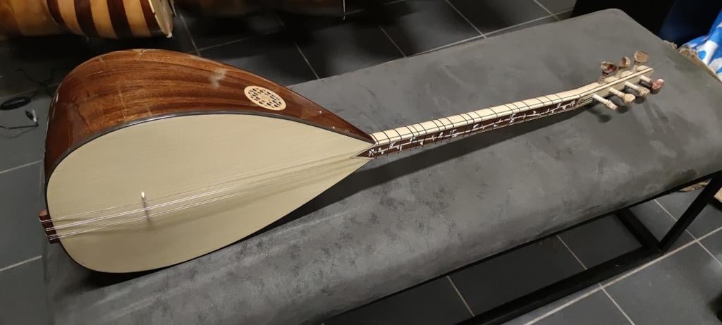 Baglama saz col court qualité professionnelle, Enlèvement ou Envoi