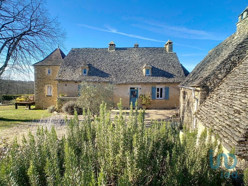 Maison Périgord Noir, près de Sarlat, 180 m², Village, 3 pièces, France