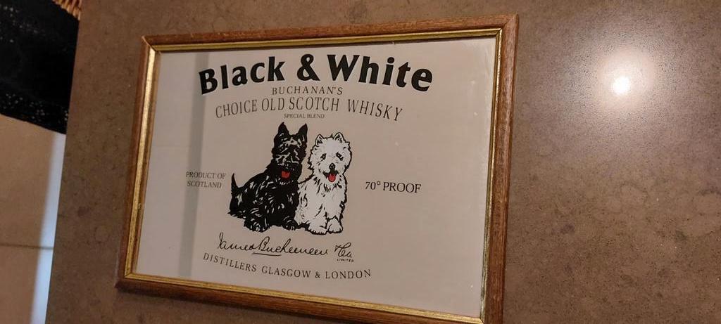 Joli petit miroir noir et blanc, quelque chose pour le Menca, Collections, Marques & Objets publicitaires, Comme neuf, Panneau publicitaire