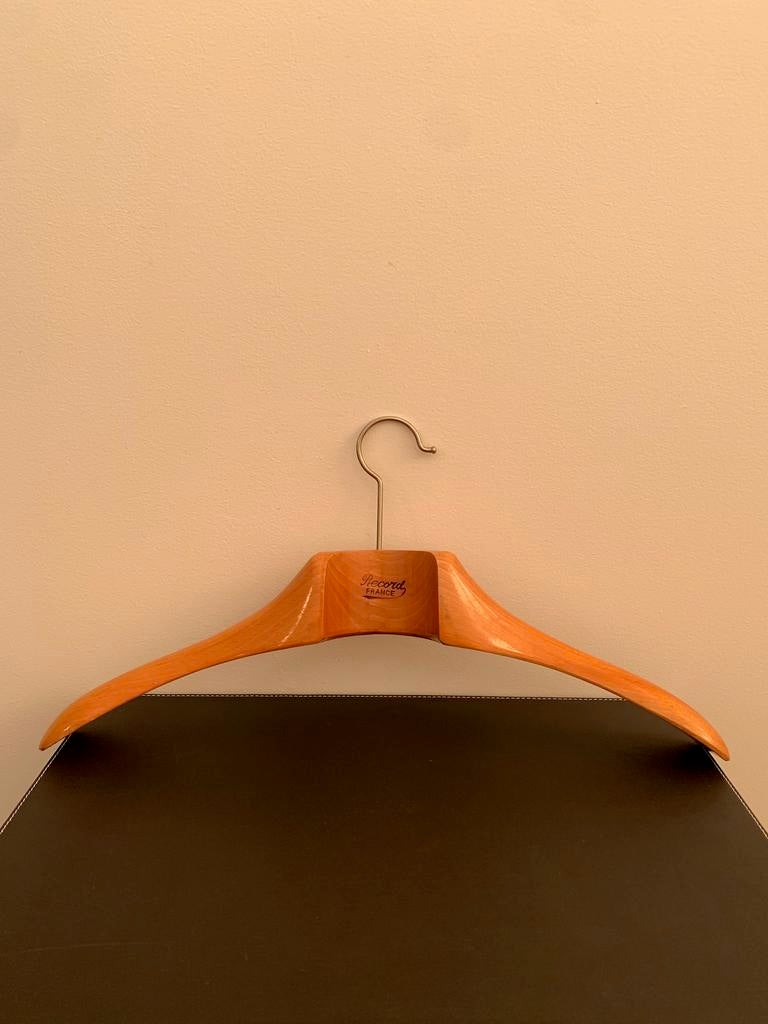Vintage RECORD hanger van gelakt hout, Kleding | Dames, Kledinghangers, Zo goed als nieuw, Hout, Volwassenen, Ophalen of Verzenden