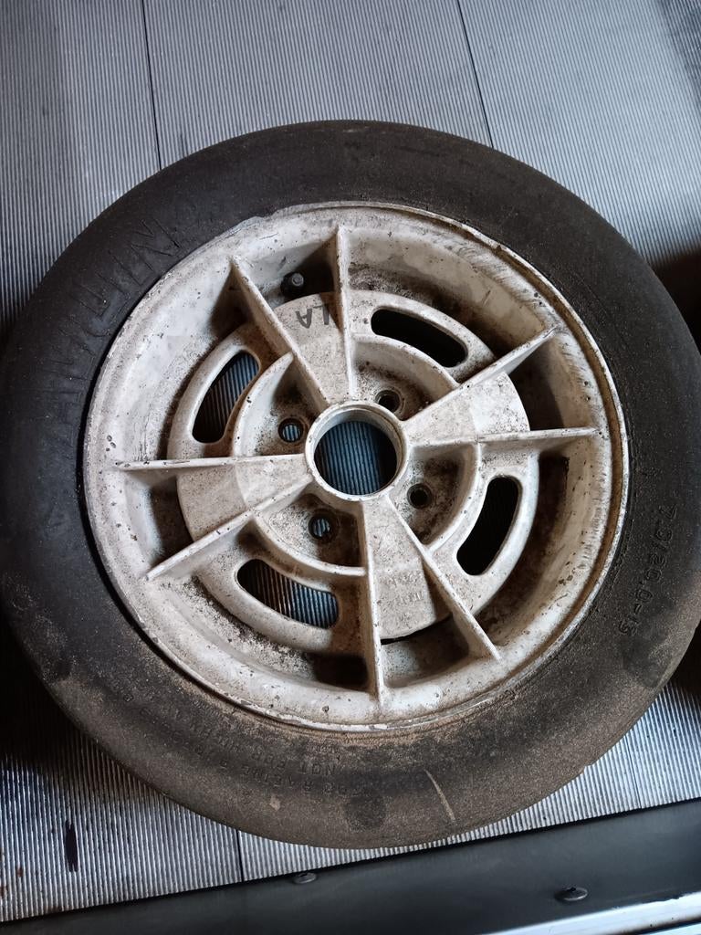 Lotus elan velgen, Ophalen, Gebruikt