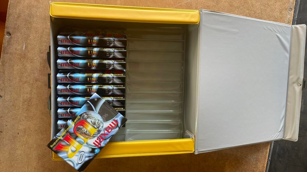 9 nieuwe casettes + 2 casette houders, Boeken, Ophalen of Verzenden, Zo goed als nieuw