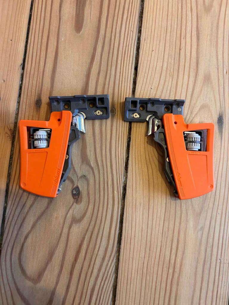 Raccords Blum - Movento S / Tip-on - 2 pieces, Bricolage & Construction, Serrurerie de bâtiment & Dispositif de fermeture, Neuf