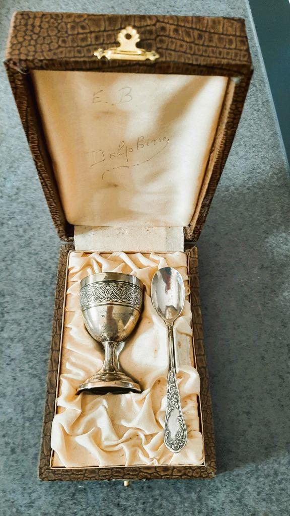 Te koop: Mooi zilveren eierdopje met lepeltje., Ophalen