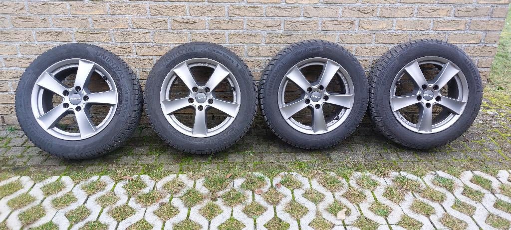Winterbanden Uniroyal op velg 205/55/R16, Auto-onderdelen, Banden en Velgen, Ophalen, Gebruikt, 16 inch, Band(en)