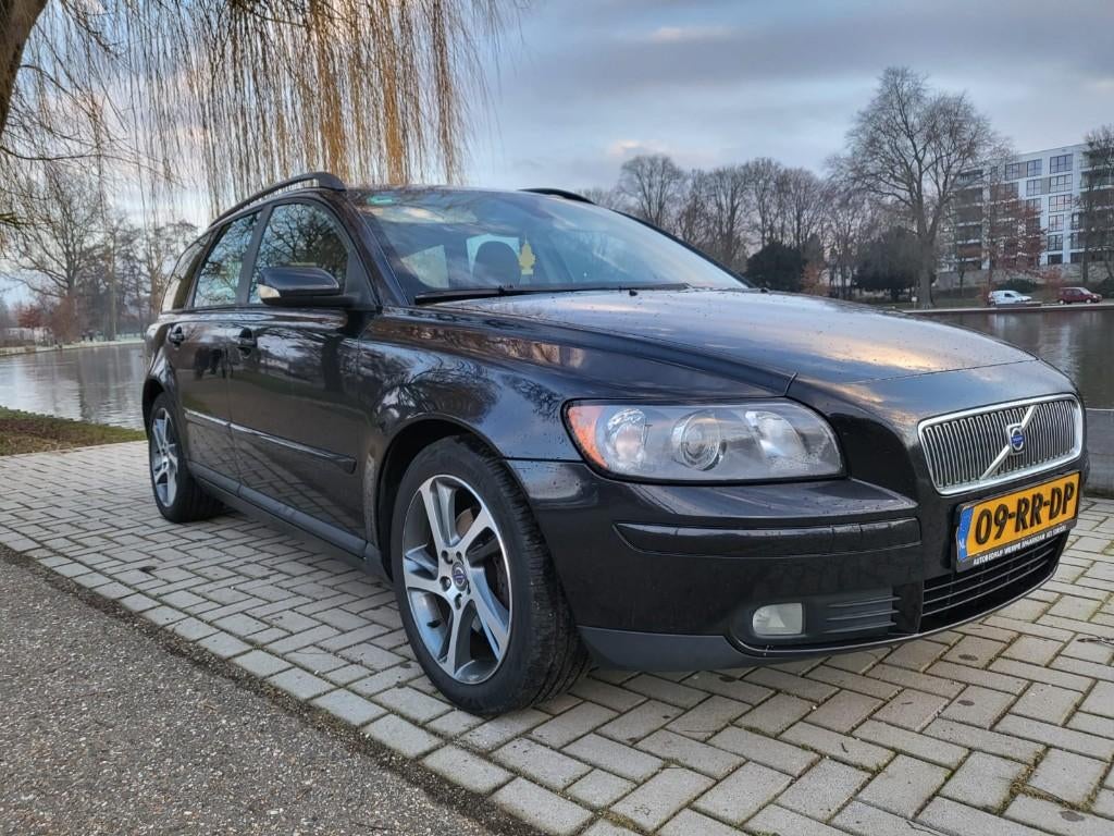 Volvo V50 2.4i op LPG/G3 Nieuwe Distributieriem + R-design, Autos, Volvo, Achat, 2400 cm³, Boîte manuelle, Entretenue par le concessionnaire